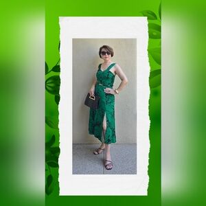 NWT Chic Green Floral Pprint Midi Dress, Slim Fit, Size S